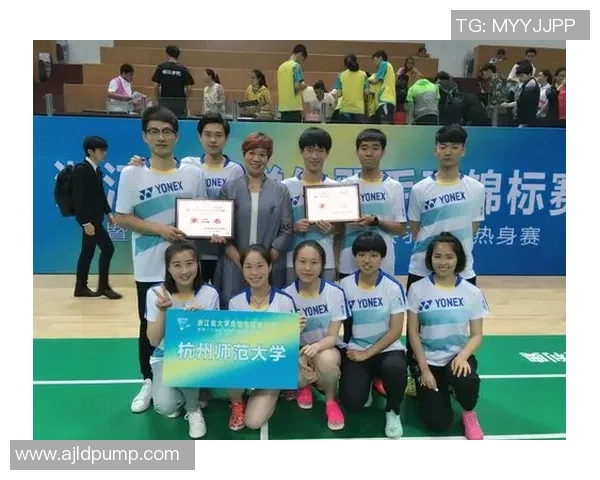 赛后分析：杭州羽毛球队与成都羽毛球队的团队协作与战术对比探讨