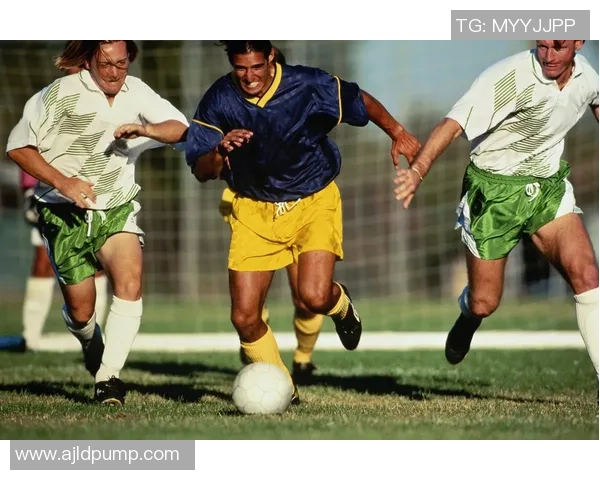 墨西哥早期足球明星的传奇故事与影响力探讨